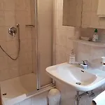 Haus Guentli بيت ضيافة 3*