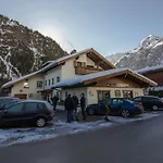 Haus Guentli بيت ضيافة