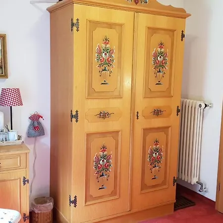 Haus Guentli Casa de hóspedes 3*