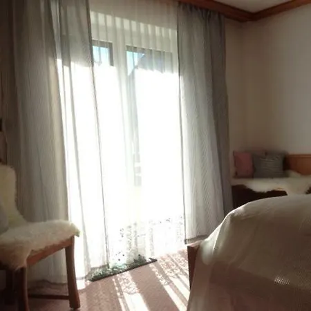 Haus Guentli Casa de hóspedes