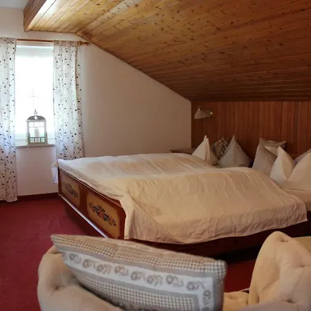 Haus Guentli Casa de hóspedes Mittelberg